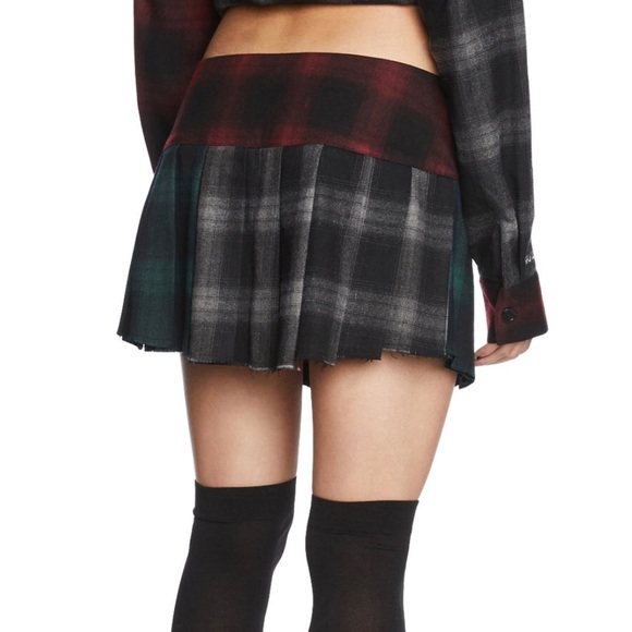 ✨🆕Dolls Kill x Daria 90s Cynic Plaid Skirt Size Small!BNWT!SOLD OUT!Sz S! - Picture 5 of 6